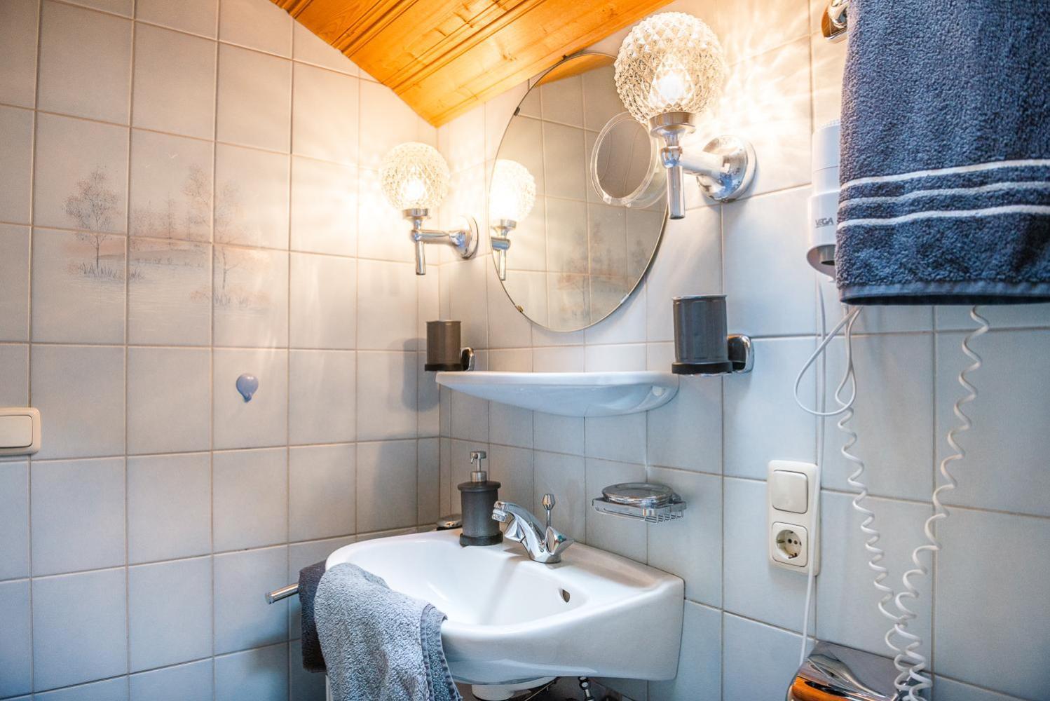 Ferienwohnung Bergfrieden Krün Szoba fotó